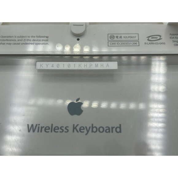 Apple Wireless Keyboard White Bluetooth Model A1016 tested - Picture 7 of 9